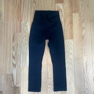 Black lululemon aligns